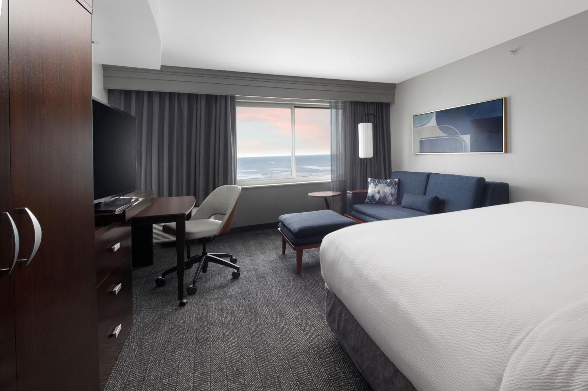 Courtyard By Marriott Galveston Island Hotel Exterior photo